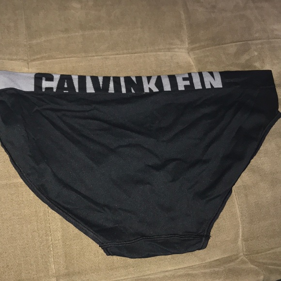 Calvin Klein Bikini - Picture 2 of 3